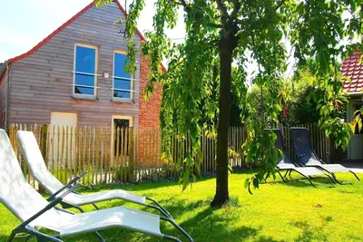 Image de Komplett neue ländliche Unterkunft im Cottage-Stil Komfort by Interhome