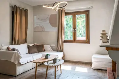 Image de Niriides Villas_ Irida_ 2-Schlafzimmer privater Pool by Interhome