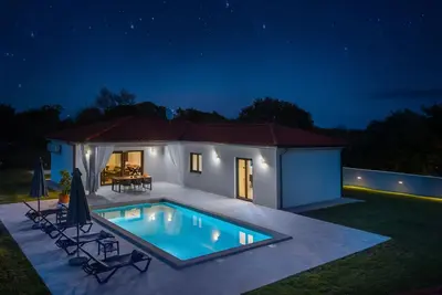 Image de Moderne Villa bei Barban by Interhome