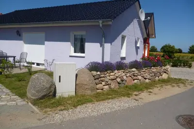 Image de Freistehendes Ferienhaus in Lancken mit Sauna by Interhome