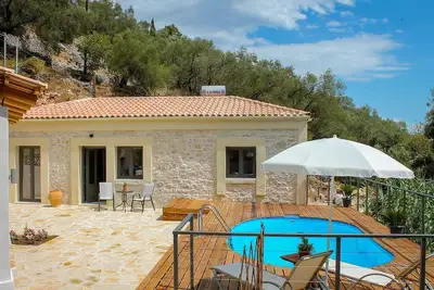 Image de Villa Amfiliki in der Nähe der Agni-Bucht mit privatem Pool by Interhome