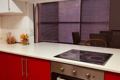 Image de Enjoyable building with tranquility in lovely Port Edward perfect for you.