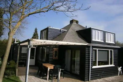 Image de Zweifamilienhaus für sechs Personen by Interhome