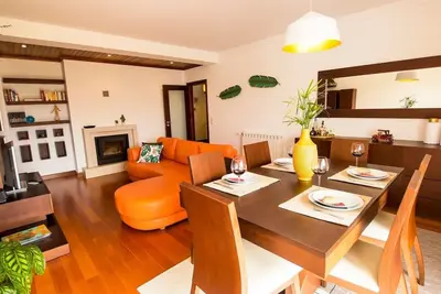 Image de Turmhaus mit freier Garage by Interhome