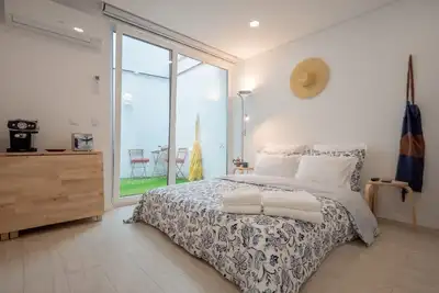Image de Kissen-Appartement im Historischen Zentrum by Interhome