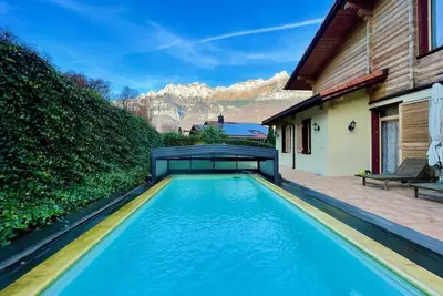 Image de Luxuriöses Chalet - Walensee - Schwimmbad - Sauna by Interhome