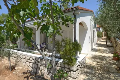 Image de Gemütliches, familienfreundliches Steinhaus by Interhome