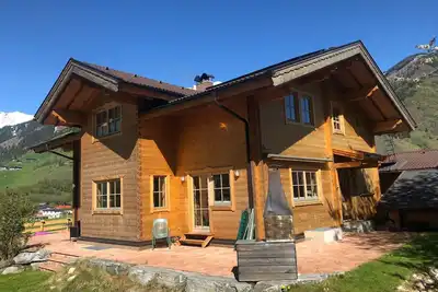 Image de Villa mit Garten, Terrasse und Grill by Interhome