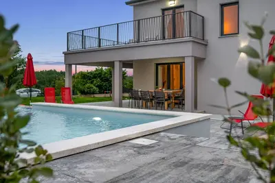 Image de Villa Family Love mit Garten und Spielplatz by Interhome