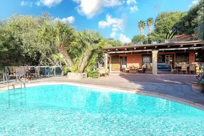 Image de Maison de vacances privée avec Wifi, piscine privée, climatisation, Tv, patio, animaux admis