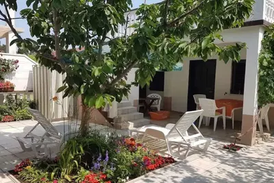 Image de Charmante Wohnung in der Nähe des Sandstrandes by Interhome