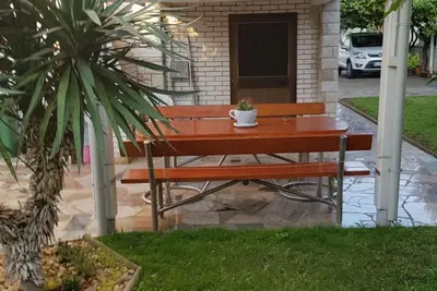 Image de Gemütliches Appartement in Umag mit Garten by Interhome