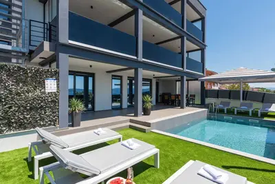 Image de Villa Twins in Crikvenica, Kvarner Bucht by Interhome