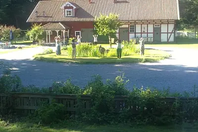 mit Balkon, Terrasse und Garten by Interhome