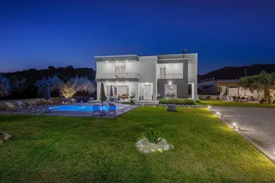 Image de Ferienvilla Mika mit privatem Pool by Interhome