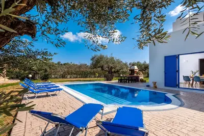 Image de Blue Moon Villa mit tollem Pool by Interhome