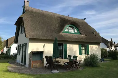 Image de Reethaus Vera am Meer mit Sauna und Kamin by Interhome