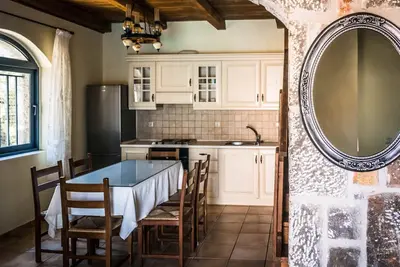 Image de Niriides Villas_ Thetis_ 3-Schlafzimmer privater Pool by Interhome
