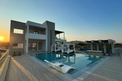 Image de Grand Aqua Luxus-Villa von Mintzi by Interhome