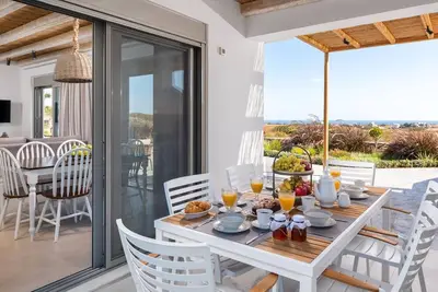 Image de Villa Pounentis auf einem Hügel in Lachania by Interhome