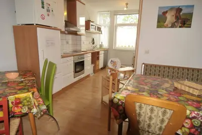 Image de Große und moderne Ferienwohnung im Erdgeschoss by Interhome