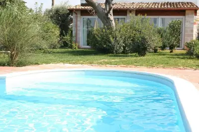 Image de Landhaus in Ostuni mit privatem Pool by Interhome