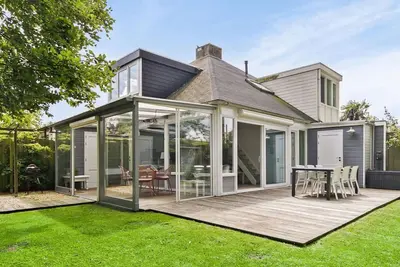 Image de Schöne Familien-Ferienwohnung in Zeeland by Interhome