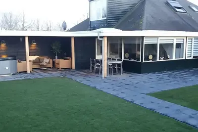 Image de mit Garten, Grill und Terrasse by Interhome