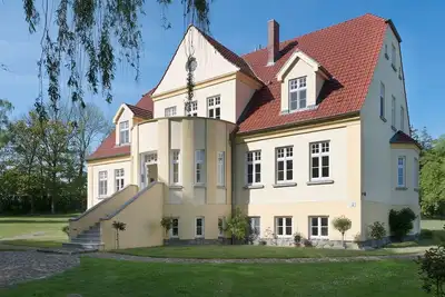 Image de Wohnung in der ersten Etage des Herrenhauses by Interhome