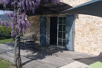 Image de Provenzalisches Ferienhaus mit Charme auf dem Land mit Pool by Interhome