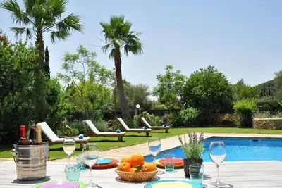 Image de Villa Vista Verde mit Pool und Garten by Interhome