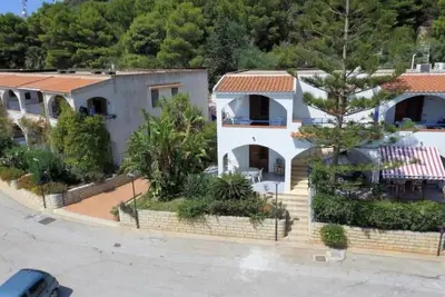 Image de Appartement in Sciacca mit Terrasse und Garten by Interhome