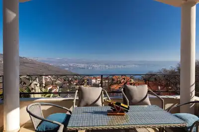 Image de Wunderschöne Luxus-Familienvilla Emily by Interhome