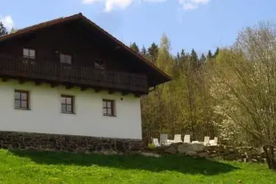 Image de Luxuschalet - altes Bauernhaus mit private Spa by Interhome