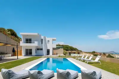 Image de Schönes Ferienhaus in Afantou mit privatem Pool by Interhome