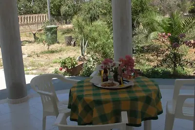 Image de Kleine Villa mit geschlossenem Garten in Parabita by Interhome