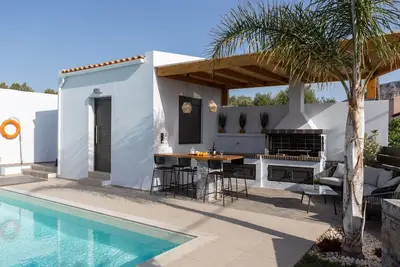 Image de Villa Stavelia mit privatem Pool by Interhome