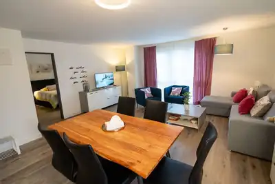 Image de Gina's Apartment - Nähe zu See und Berge by Interhome