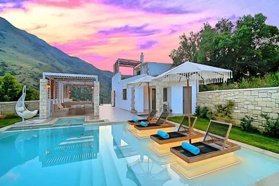 Image de Blue Lake Villa Beheizter Pool by Interhome