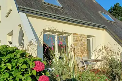 Image de Komforthaus mit Traumgarten und Meerblick by Interhome