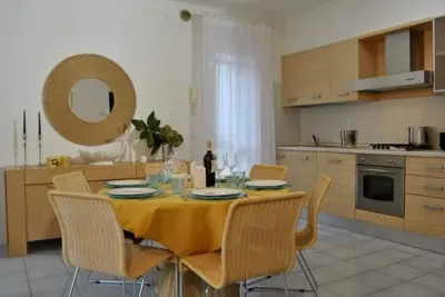 Image de mit Balkon by Interhome