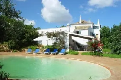 Image de \"Quinta do Sol\" mit Kamin by Interhome