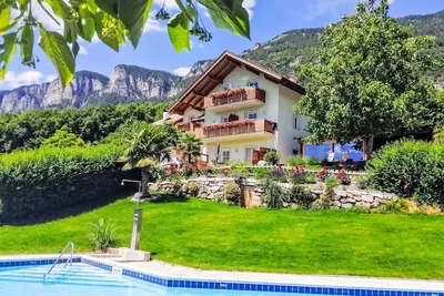 Image de Gala+ Vernatsch by Interhome