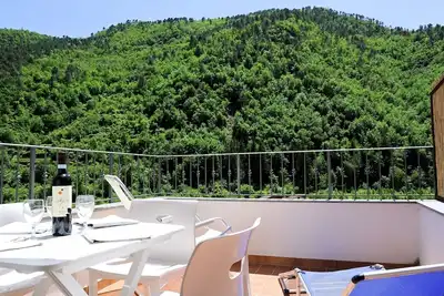 Image de Panoramawohnung mit Balkon und Terrasse by Interhome
