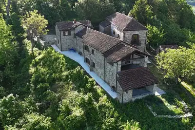 Image de Cascina Bricco 'Ein Balkon in den Alpen by Interhome