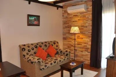 Image de Wohnung in Sotoserrano mit Terrasse und Garten by Interhome