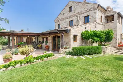 Image de La Villa degli Ulivi - Landhaus mit privatem Pool by Interhome