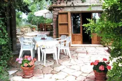 Image de Ca Piero - antikes Borgo mit Pool by Interhome
