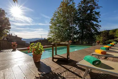 Image de Landvilla mit Pool und Garten – die perfekte Kul by Interhome