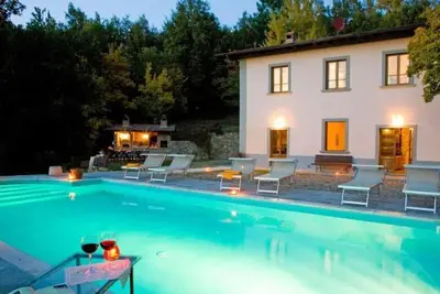 Image de Villa Pruneto mit Pool in den Hügeln der Toskana by Interhome